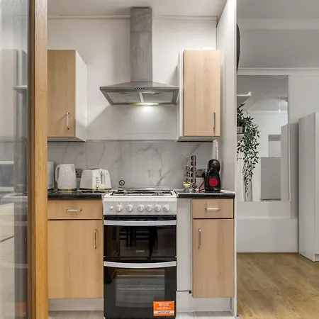 Cosy 2Br Retreat Near Paddington Station-3