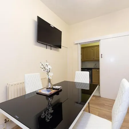Barking Road Comfy House-2
