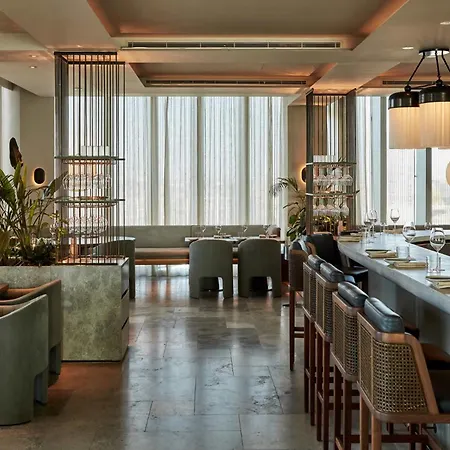 Manhattan Loft Gardens, Stratford E20-2