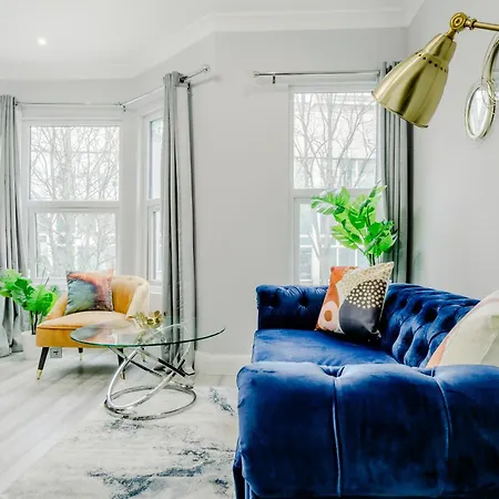 Homely 3 Bedroom House In Hammersmith-3