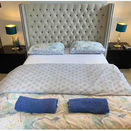 Central London Property-Ensuite, Double And Budget Room-2