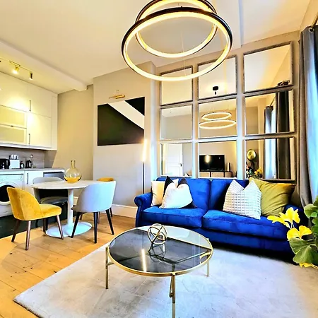 Gorgeous Hyde Park Home With Elevator Access By Tube Metro Stations-2