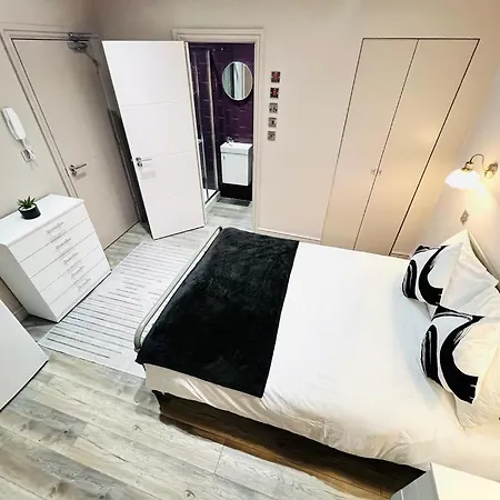 Central Studios: Exceptional Standard For A Memorable Stay-3