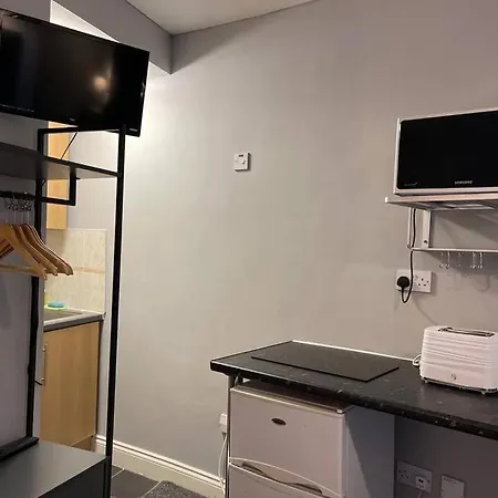 Single Bright Studio Flat In King'S Cross-2