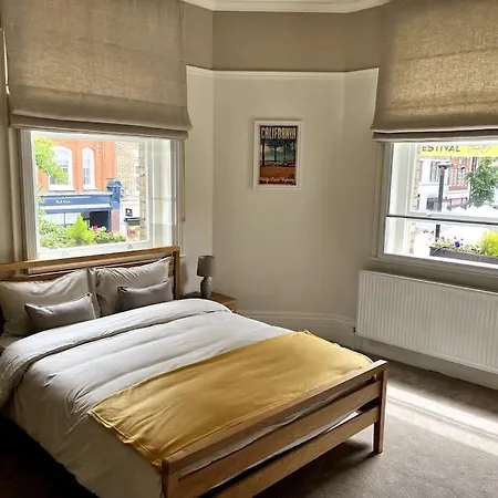 Stunning 2 Bedroom Apartment In Marylebone High St-2