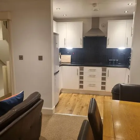 Superb 2Bed/2Bath Flat Waterloo London-2