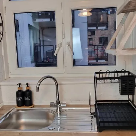 3 Bed Flat O2 Arena Dyson House-2