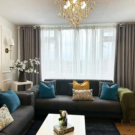 Stunning Flat: Near Wembley Stadium!-3