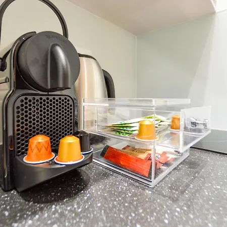 Queensborough Terrace Serviced Apartments-2