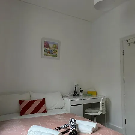 Comfy Private Rooms In Camden Town, Central London-2
