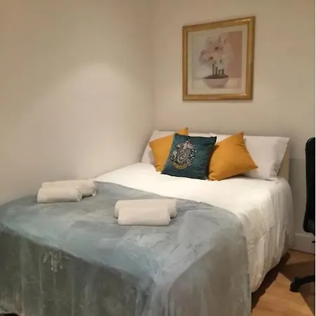 Lovely Private Bedrooms In Euston, Central London-2
