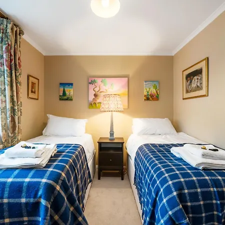 Bright & Cosy Gem ~ Battersea Park View ~ King Bed-3