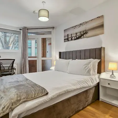 Peaceful 2-Bed South Bank-3