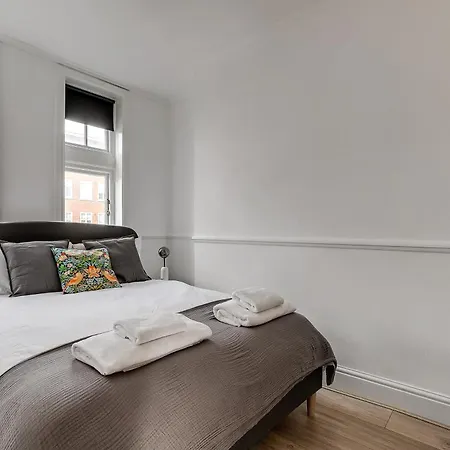 Kensington Apartments London-2
