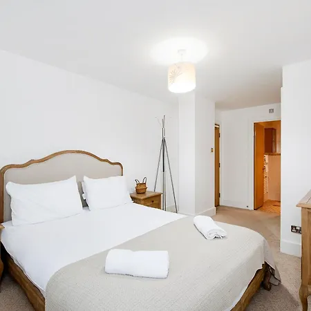 2 Bed 2 Bath Close To Big Ben-2