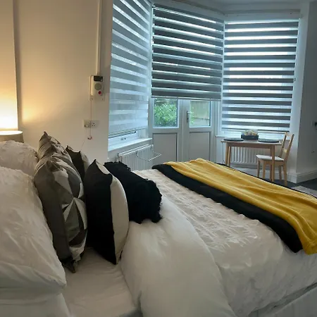 Streatham Studio-2