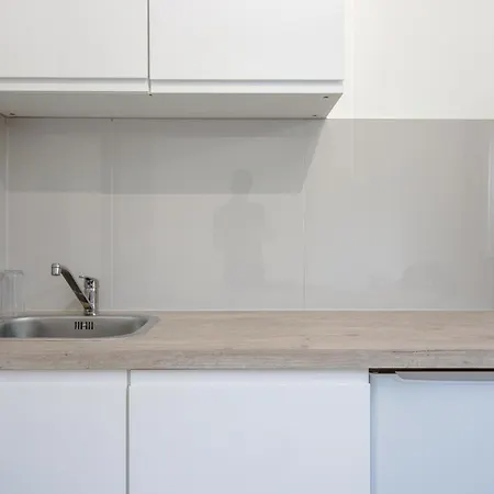 London Elegant New Studio-2