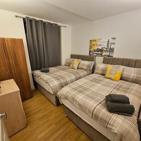 2Bdr Islington Close To Station-2