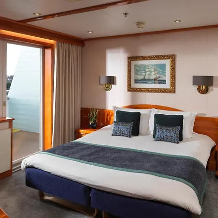 Sunborn London Yacht Hotel-3
