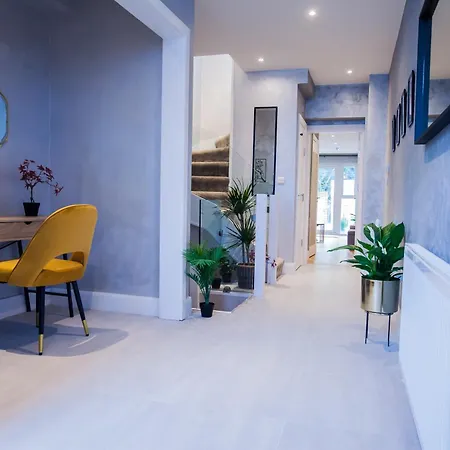 Luxury Fulham 3 Bedroom Garden House-2
