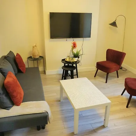 Stylish Apartment In London, E14-3