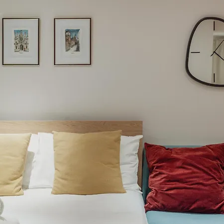 Kensington Nest Serviced Studio-2