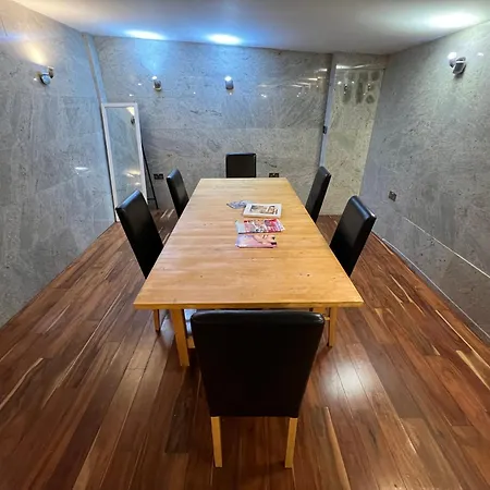 Rooms Close To Central London 2-3