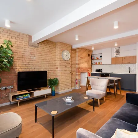 Crashpads Shoreditch Apartments - The Club Row Collection-3