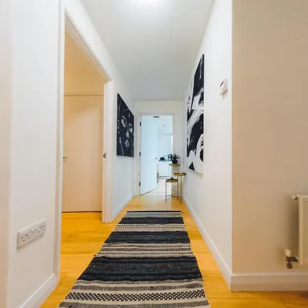 Unique Sky View -2 Bed Apartment-2