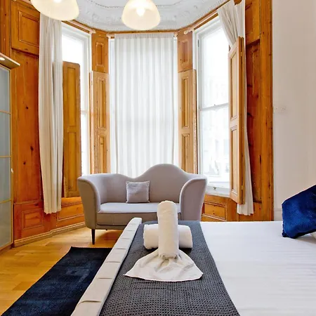 Imperial Earls Court Apartments-3