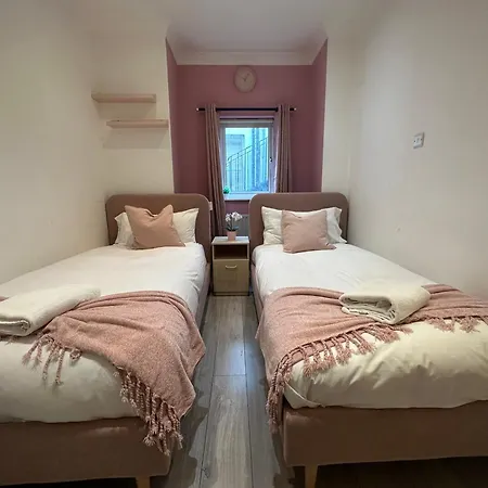 Stunning Flats Edgware Road Central London-2