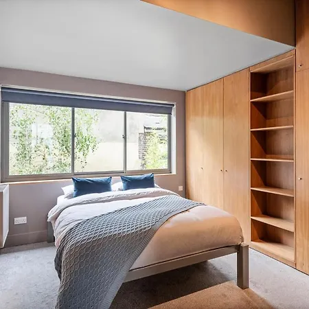 Modern Spacious Apartment In Islington-2