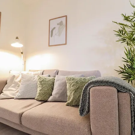 Right By Oval Station 2-Bed Flat ! Free Wifi!-2