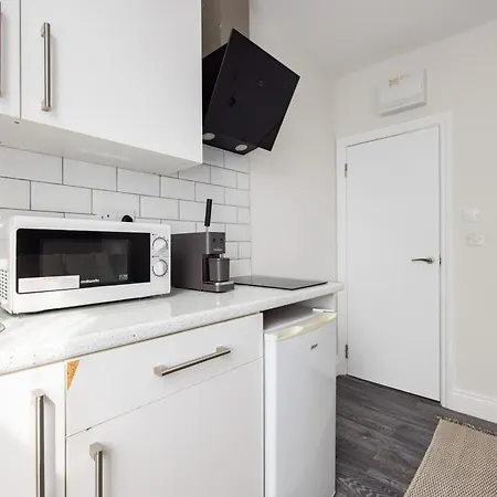 Euston Apartments-2