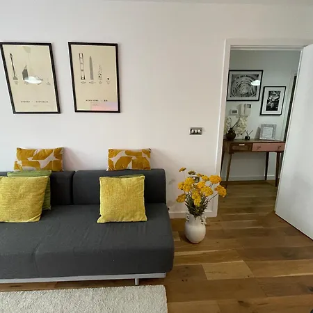 Peloton Organic Health Apartment In Angel, Old Street, Islington-2