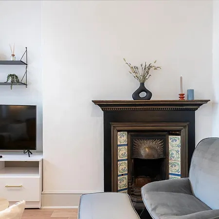 Leicester Square Apartments By Joivy-3