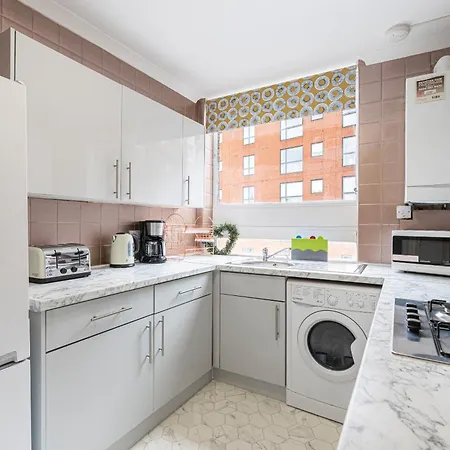 Lovely Apartments In Landward Court-3