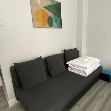 Budget City Center Apartment Aldgate - Tower Bridge-2