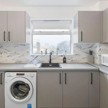 Shard View 2Br Next Tower Bridge-3