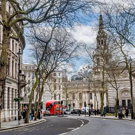 Heart Of London'S West End / Pro Host-3