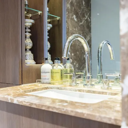 Chelsea Harbour Living-2