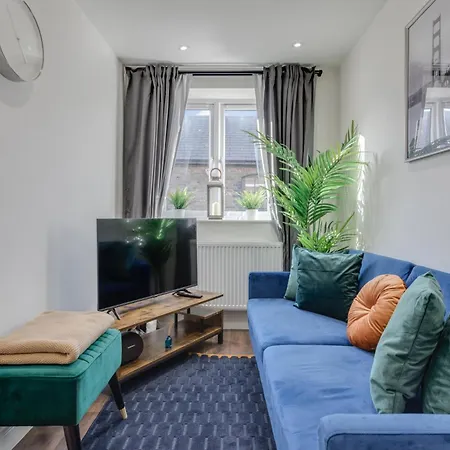 Modern 1 Bed Apartment - Nine Elms, Battersea-3