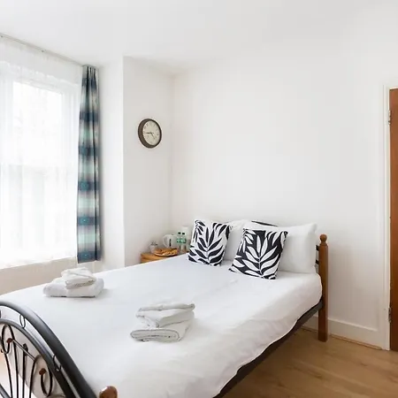 City Center Camden Market Budget Apartment And Rooms-3
