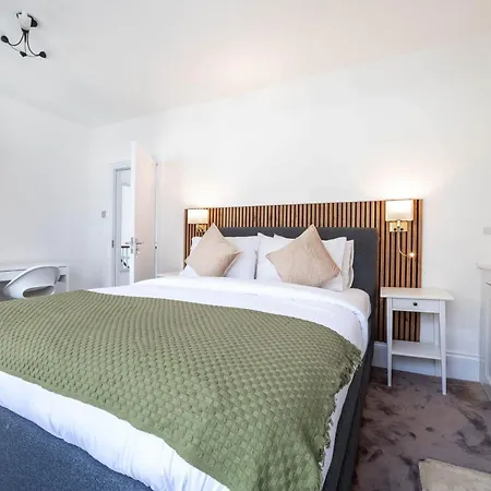 3 Bedroom House In Notting Hill-3