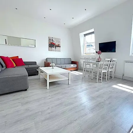 Harrow Apartments-2