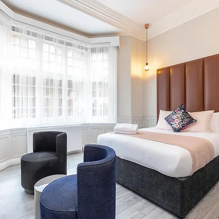 Air Conditioned Apt High St Kensington-2