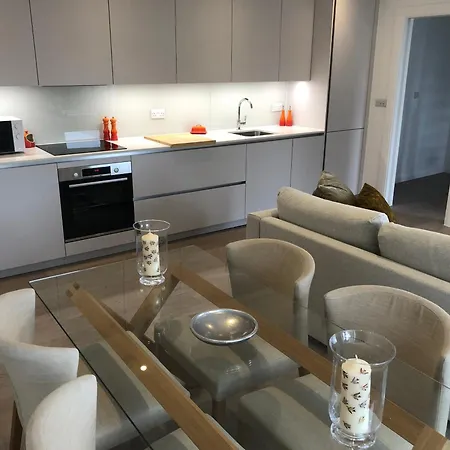 New! Fantastic 1 Bedroom Flat Sw6 Near Central London-3
