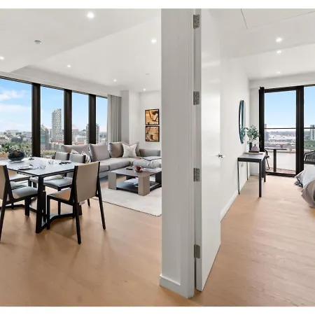 Elegant And Modern Apartments In Canary Wharf Right Next To Thames-2