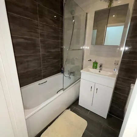 Sleep 4 In Battersea Central 5 Mins To Power Station Bs2-2