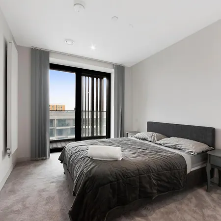Excel 2 Bedroom Apartment Near City Aiport And O2 Arena-2